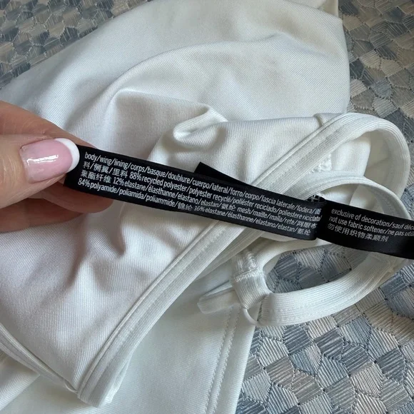 PINK Active sports bra. Ultimate lightly lined. Large.White.Strappy back detail. - Picture 11 of 14